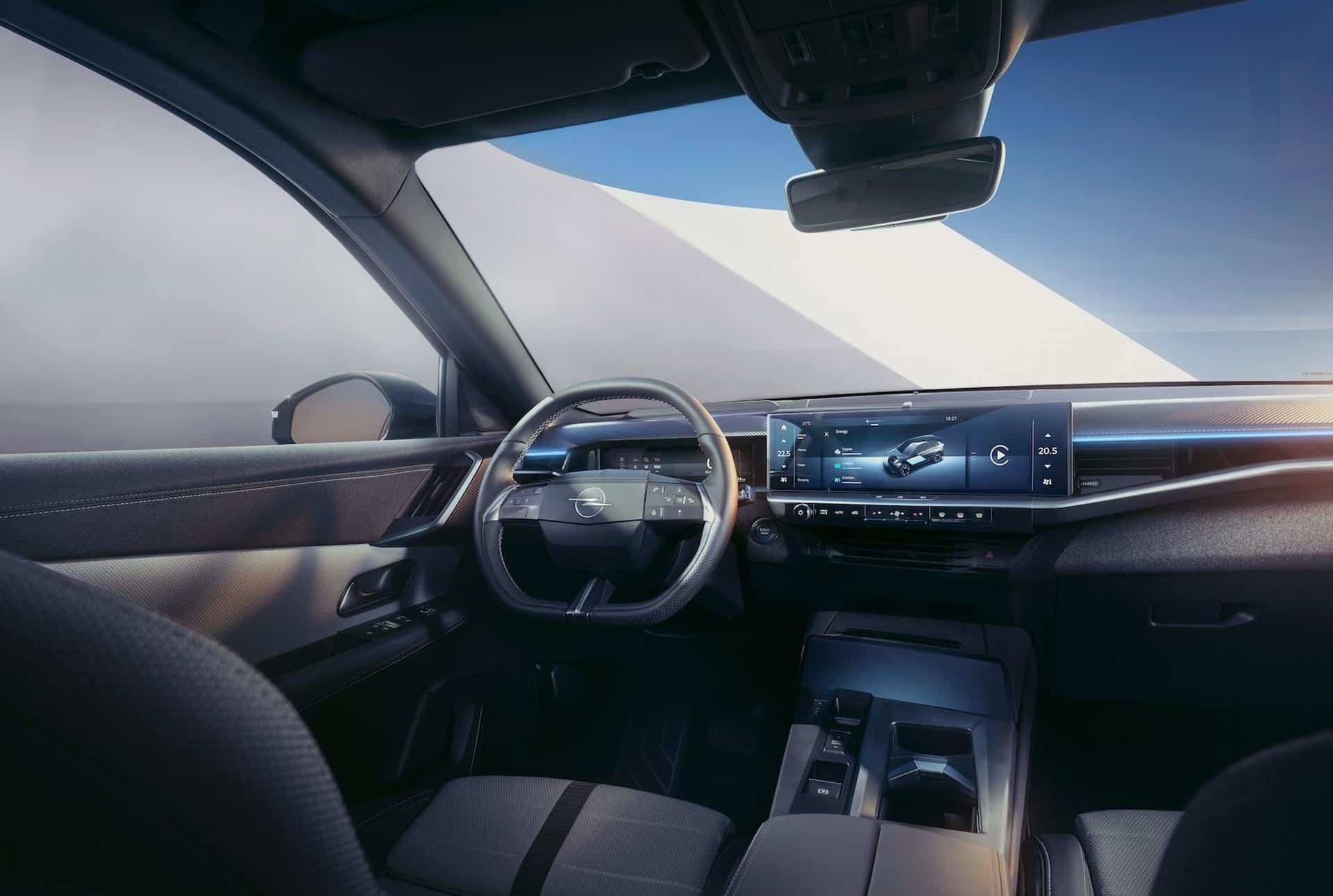 Η Opel ανεβάζει τον πήχη: Το Grandland έχει πλέον αυτονομία 700 χλμ.