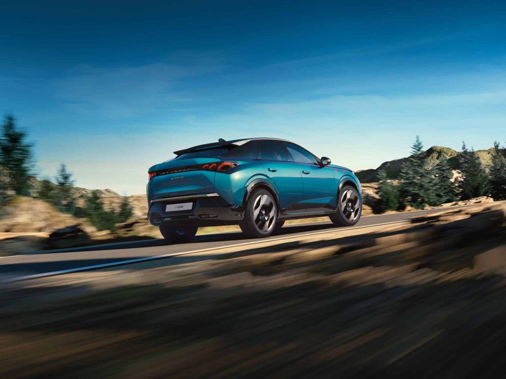 Peugeot E-3008 Dual Motor AWD 325HP: Άμεσα διαθέσιμο για παραγγελία - Δείτε πόσο κάνει!