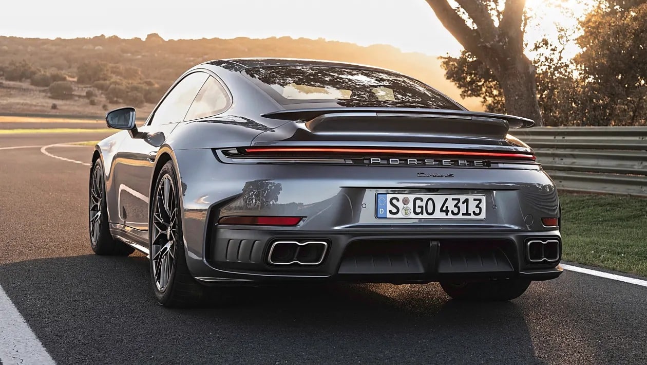 Porsche 911 Turbo S - Η υβριδική ισχύς αλλάζει τα δεδομένα