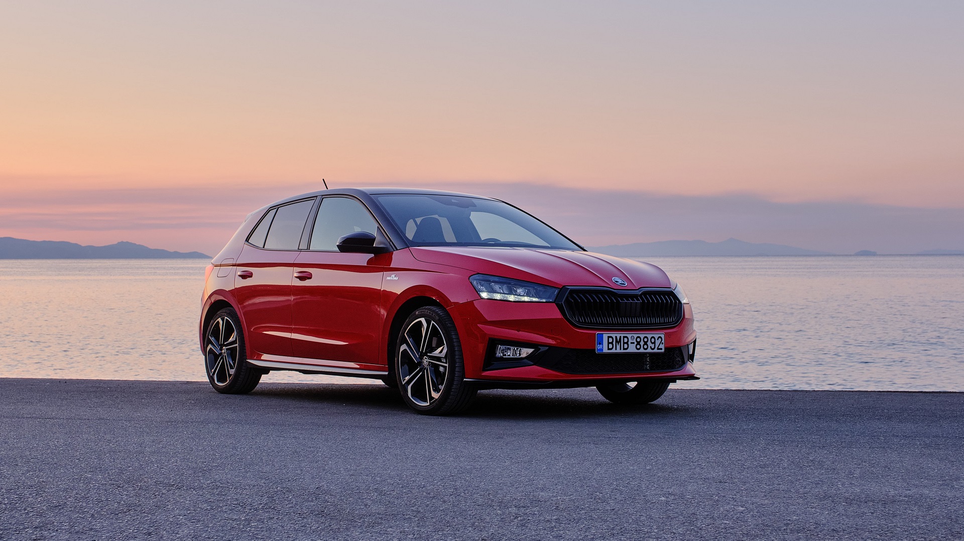 Skoda Fabia Monte Carlo 2025 red GR (5) Skoda Fabia Monte Carlo 2025 red GR (5)