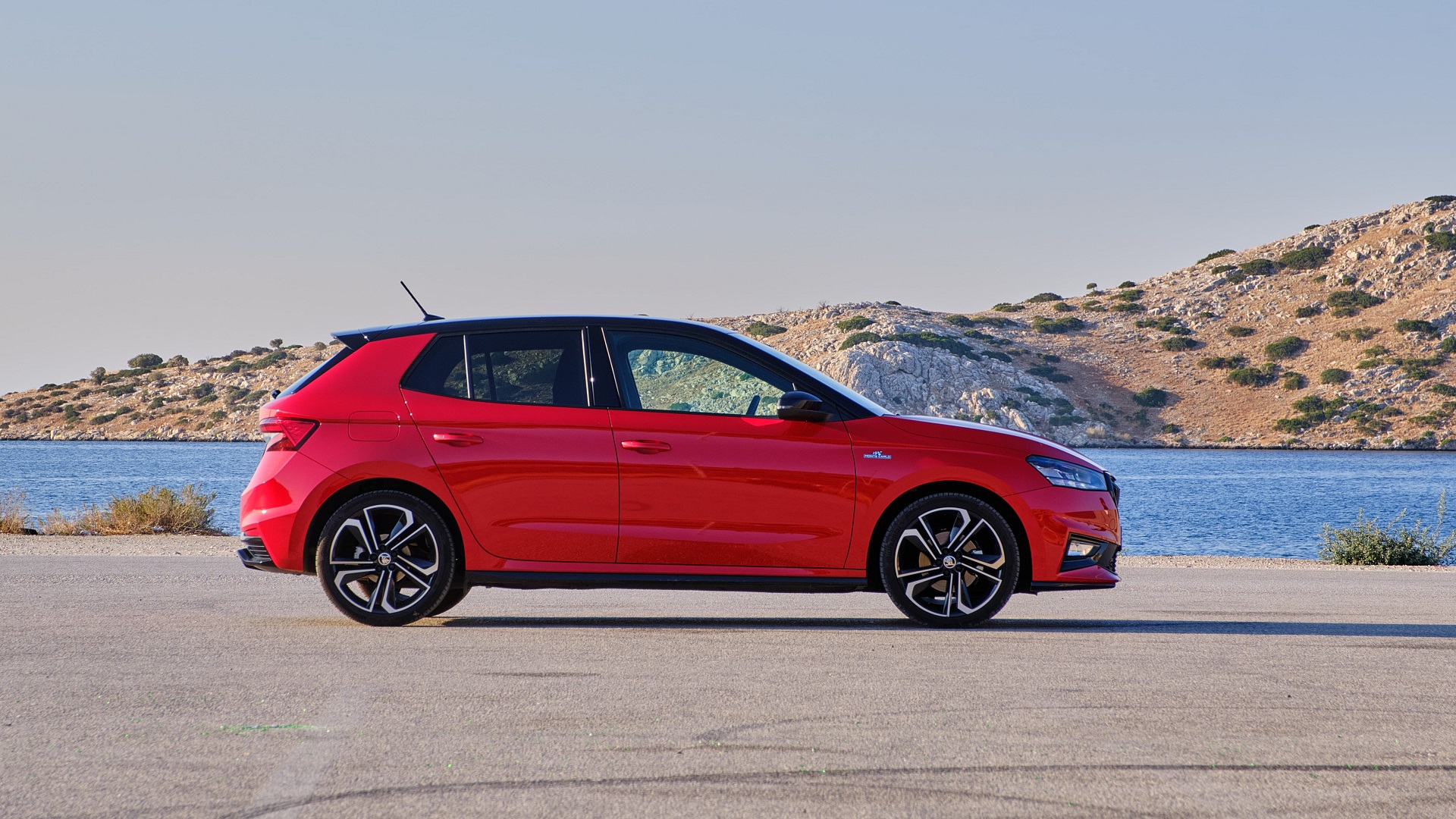 Skoda Fabia Monte Carlo 2025 red GR (9)