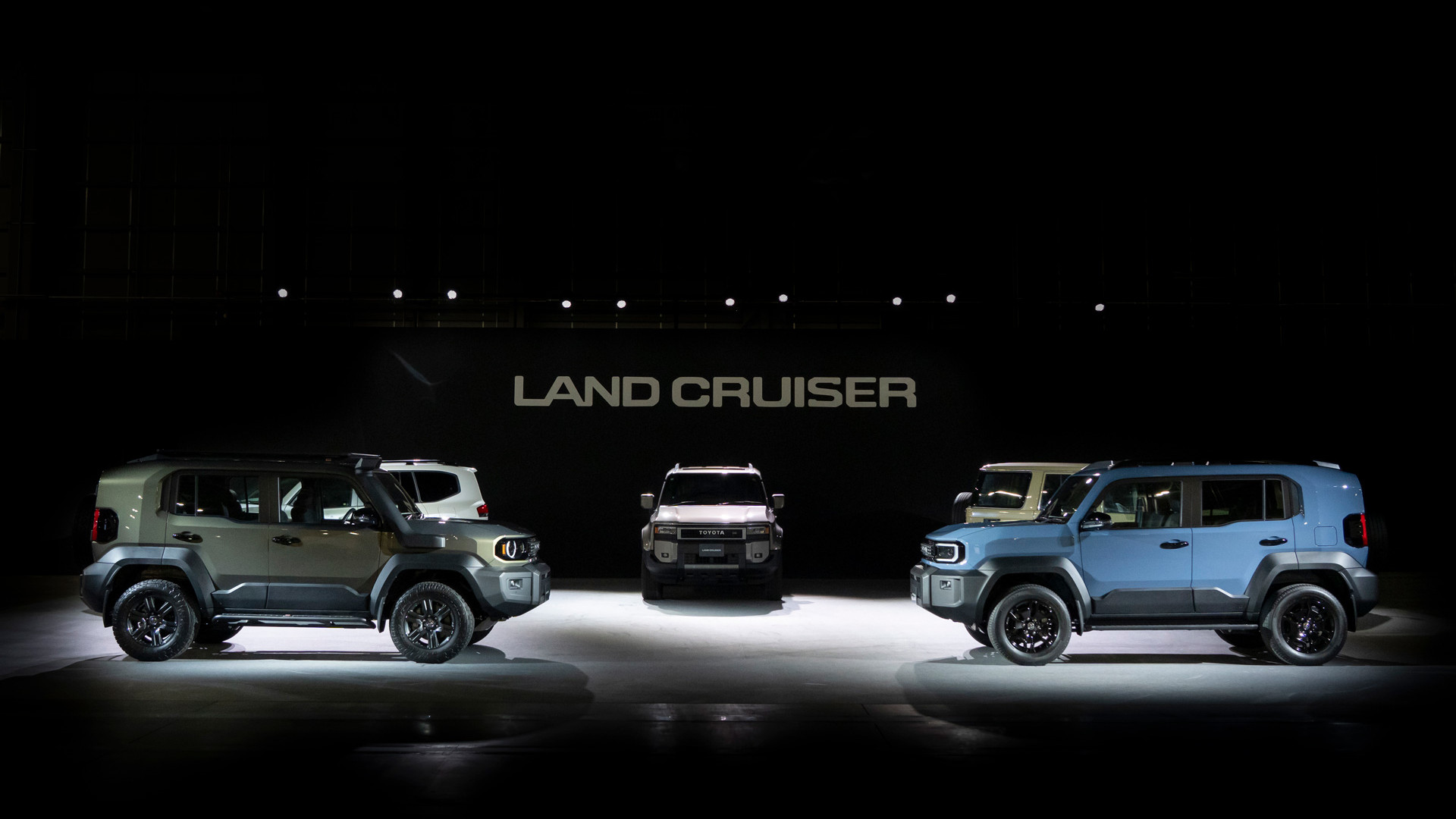 Toyota Land Cruiser FJ (1) Toyota Land Cruiser FJ (1)