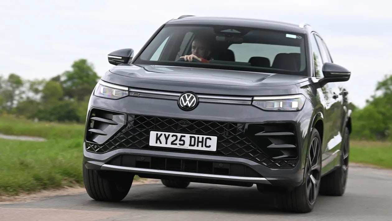 Volkswagen Tayron 2025: Με PHEV τεχνολογία και high-tech εσωτερικό