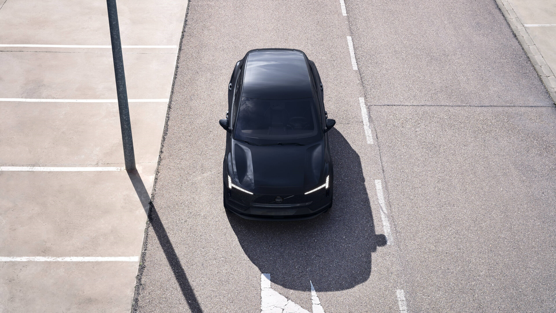 Volvo ΕΧ30 Black Edition: Νέα «total black» έκδοση, έρχεται στην Ελλάδα στα τέλη του 2025 - motorone.gr
