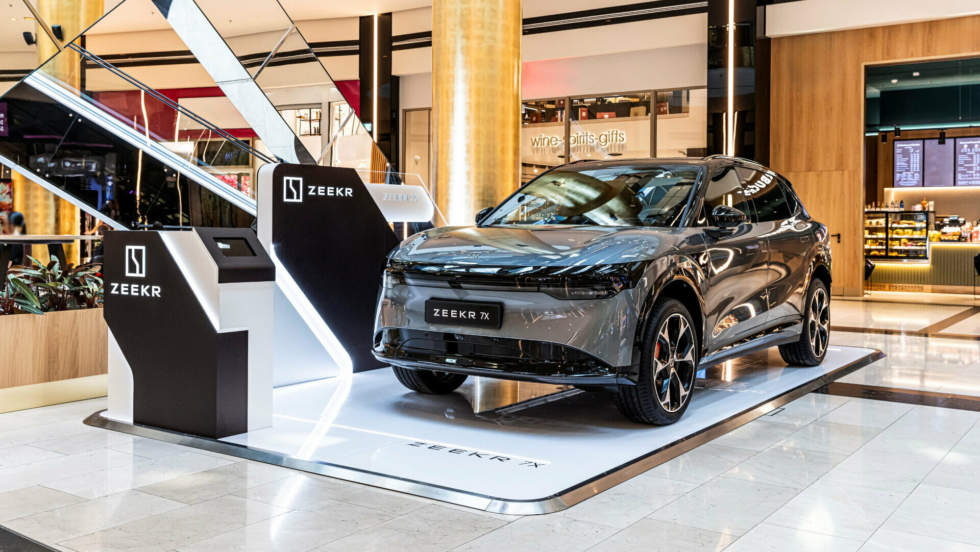 Zeekr 7X Golden Hall (1)