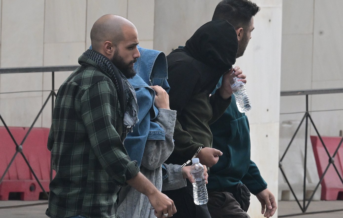 Ολοκληρώθηκαν οι απολογίες για τις παράνομες επιδοτήσεις στον ΟΠΕΚΕΠΕ: 13 κατηγορούμενοι προφυλακίστηκαν