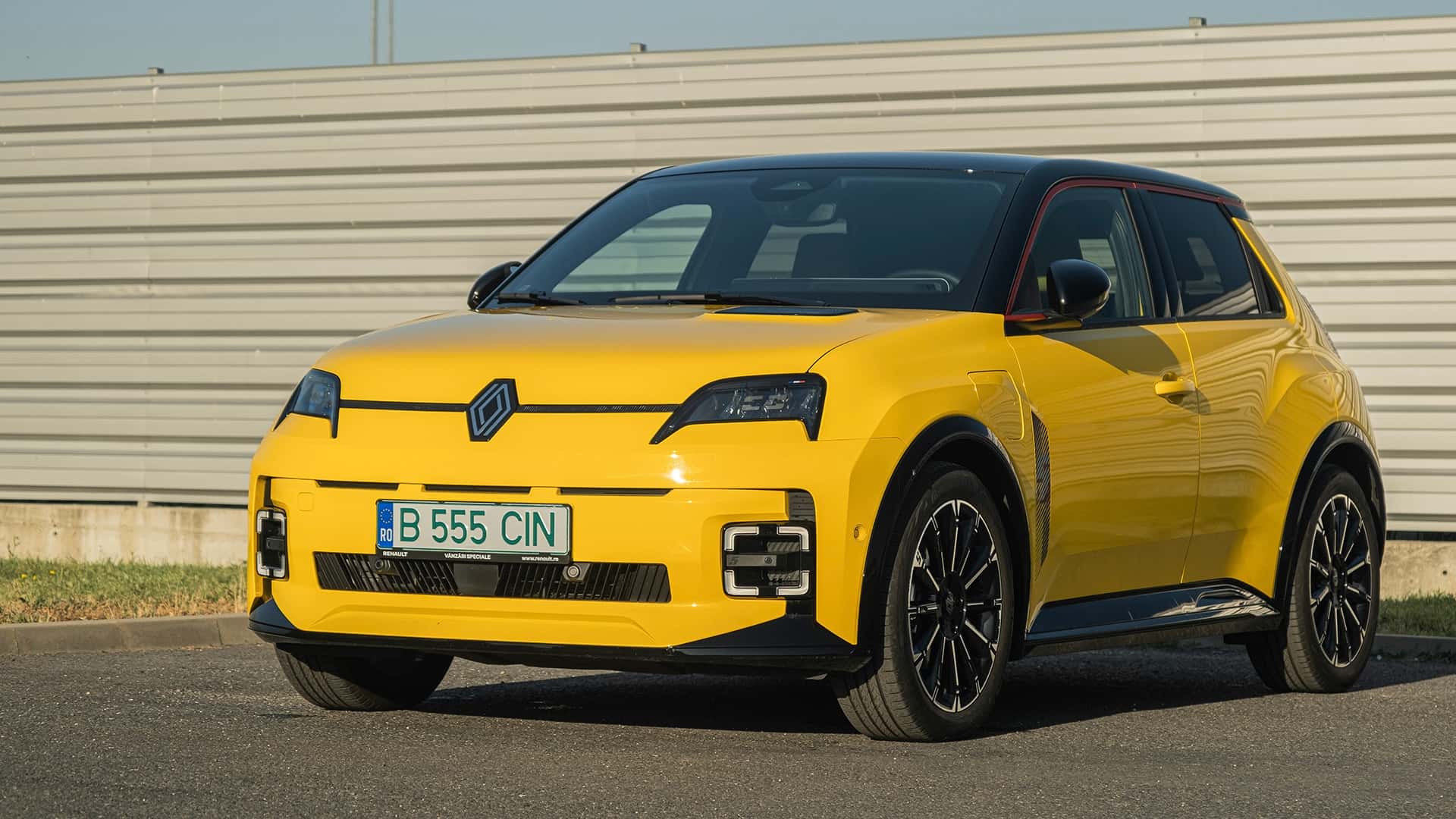 Η Renault σχεδιάζει μια νέα γενιά του R5;