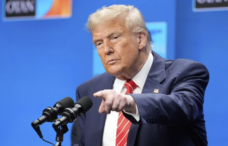 Ο Ντόναλντ Τραμπ αποδίδει τις εκλογικές ήττες της παράταξής του στην απουσία του ονόματός του από τα ψηφοδέλτια