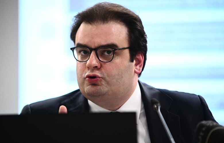 Πιερρακάκης από το ECOFIN: Η Ελλάδα στηρίζει την κατάργηση του ορίου απαλλαγής από τελωνειακούς δασμούς στα χαμηλής αξίας δέματα