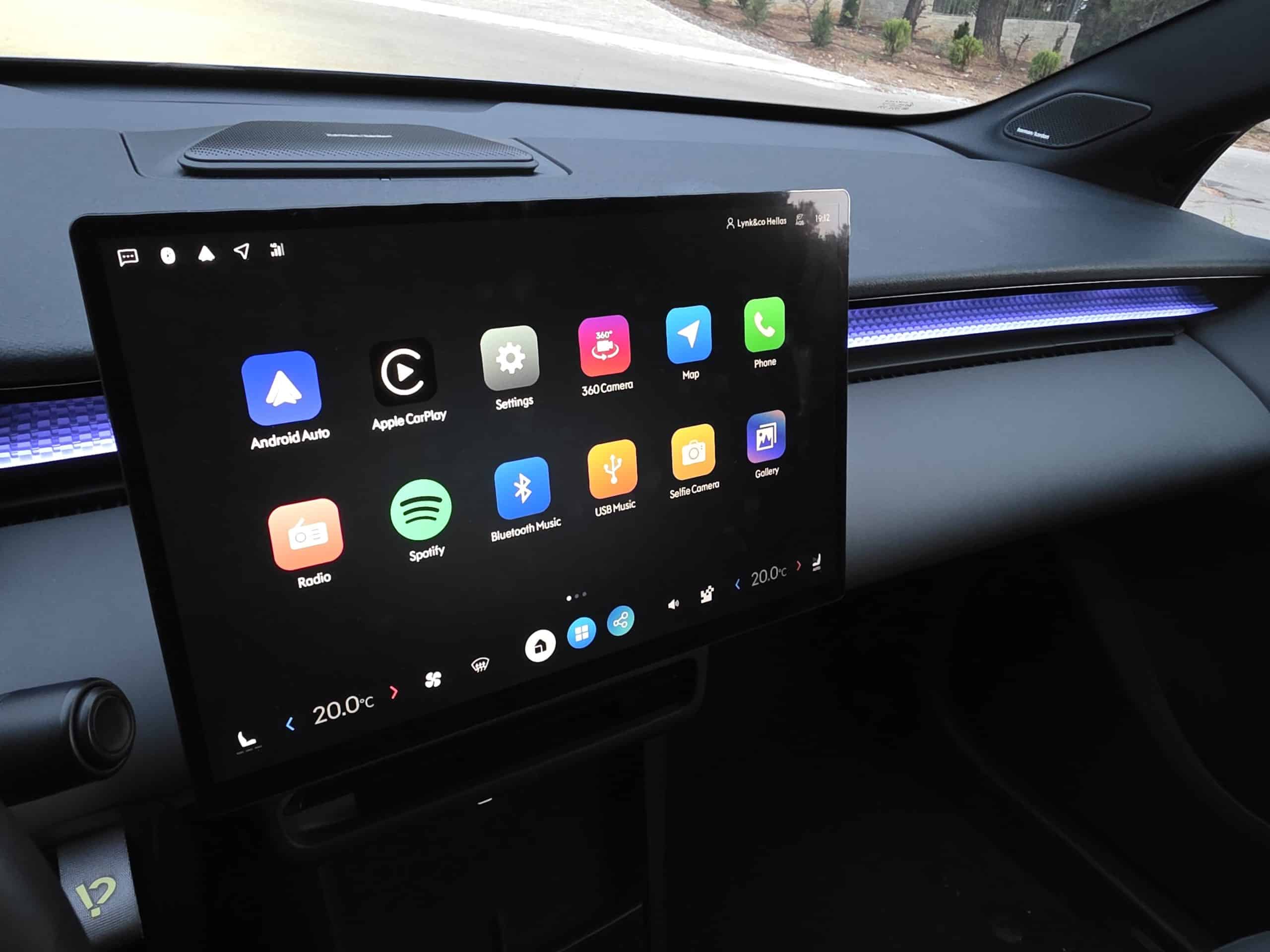 Δοκιμή: Lynk & Co 02 – Η σιωπηλή δύναμη της νέας εποχής