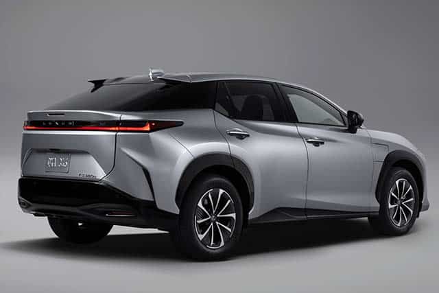 Η Lexus φέρνει επανάσταση στη φόρτιση των ηλεκτρικών της