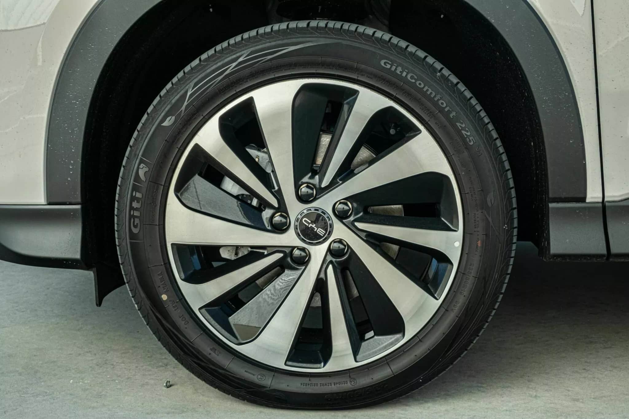 BYD Sealion 6: Καινοτομία, άνεση και δύναμη σε κάθε διαδρομή