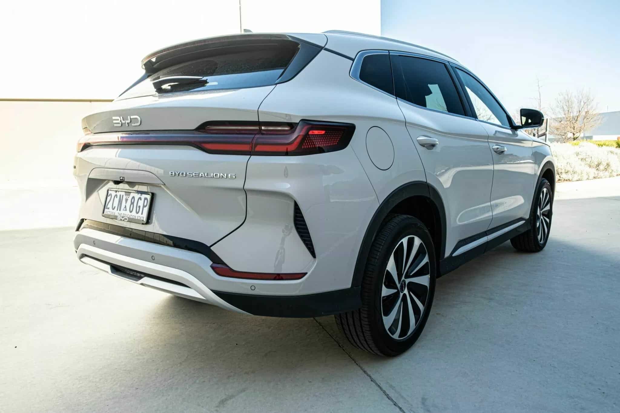 BYD Sealion 6: Καινοτομία, άνεση και δύναμη σε κάθε διαδρομή