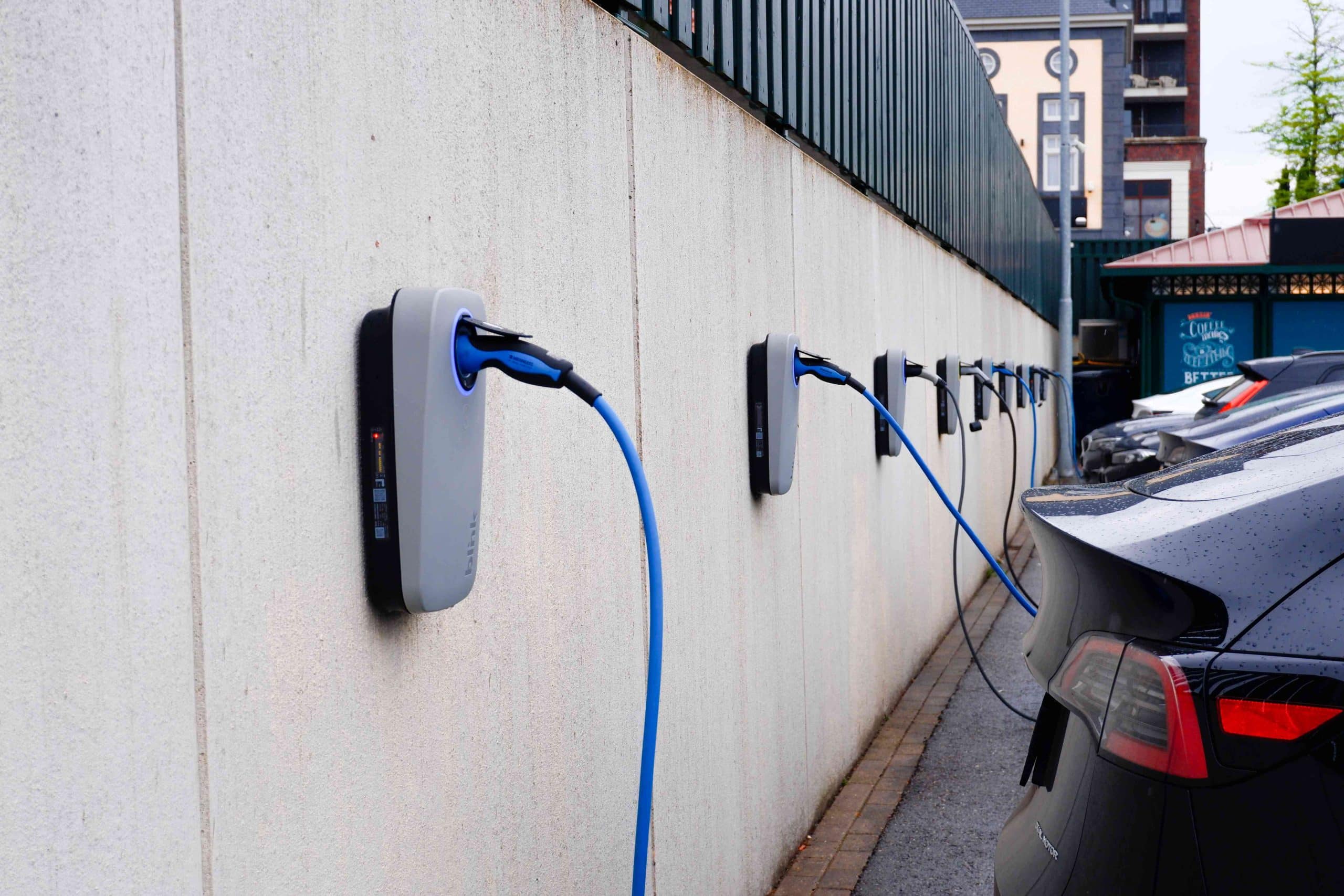 Ηλεκτροκίνηση χωρίς όρια: Η Blink Charging Hellas ξεπέρασε τους 320 σταθμούς φόρτισης σε μεγάλες εταιρείες και ομίλους πανελλαδικά