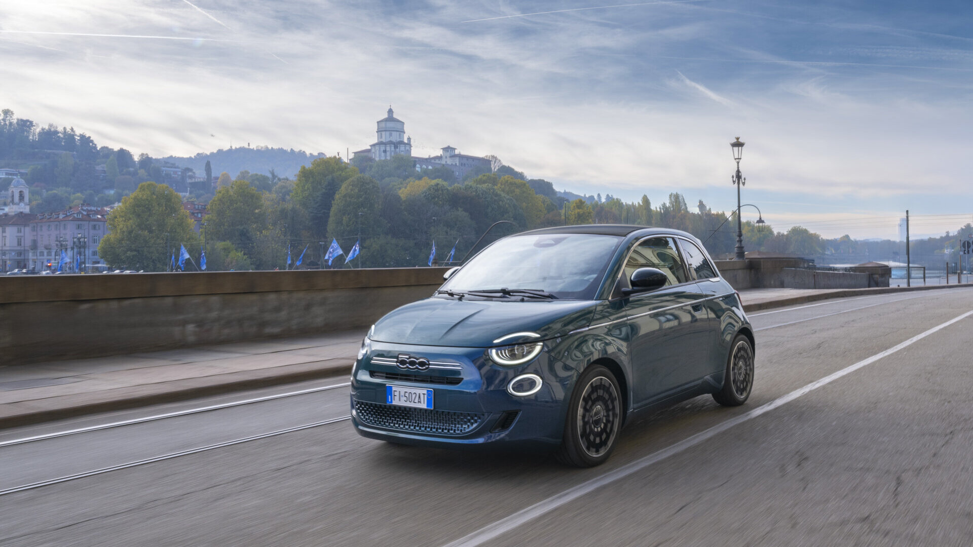 Fiat 500 Hybrid (02)