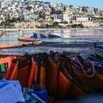 Τέσσερα σκάφη βυθίστηκαν μετά από μεγάλη φωτιά στη Μαρίνα Ζέας – Πώς ξεκίνησε η καταστροφή, «σίγουρα δεν είναι εμπρησμός»