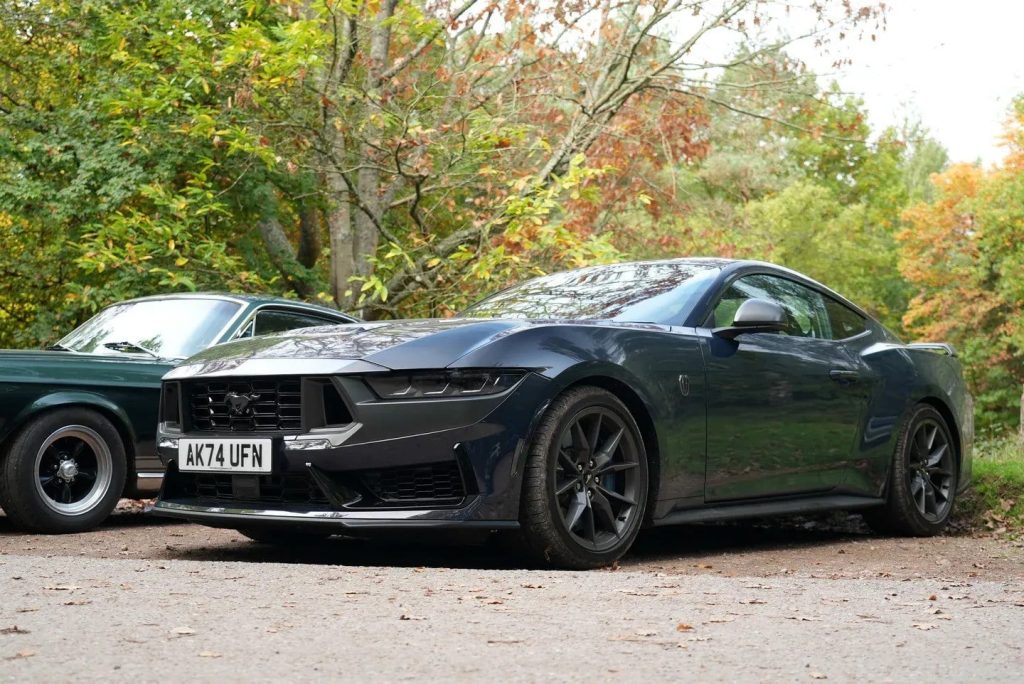 Ο Richard Hammond δοκίμασε την Ford Mustang Dark Horse και του άρεσε τόσο πολύ που την αγόρασε