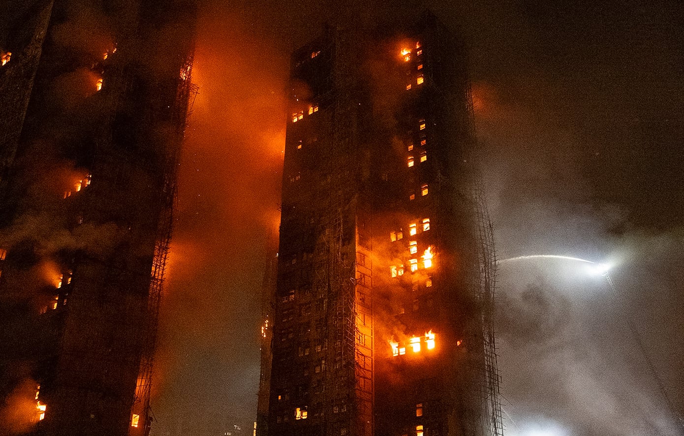 Εκατόμβη νεκρών από τον πύρινο εφιάλτη στο Χονγκ Κονγκ – Ολοκληρώθηκαν οι προσπάθειες διάσωσης