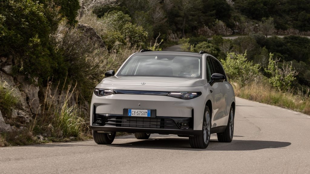 Leapmotor C10 REEV 2025 (1)