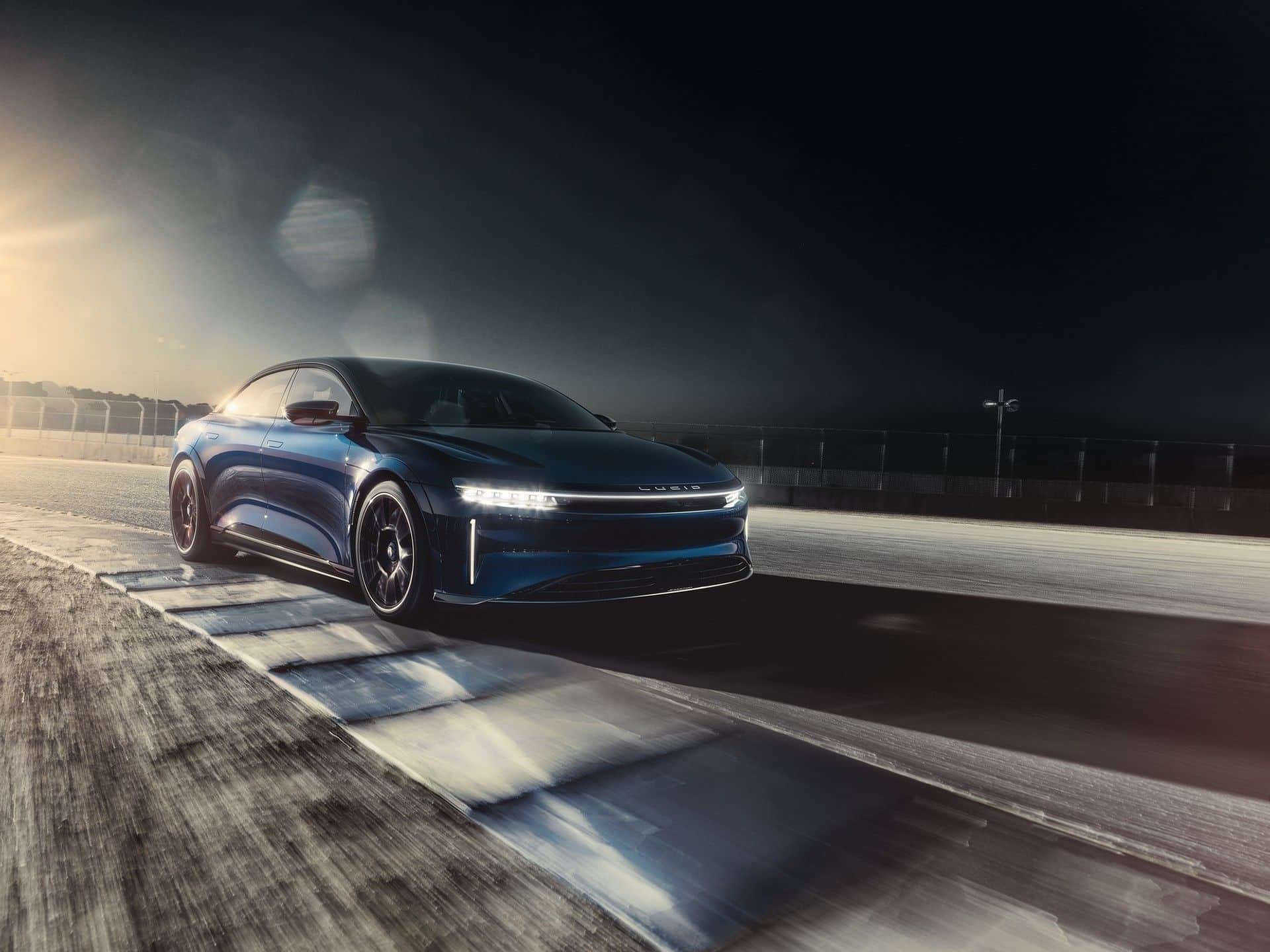 Αυτά τα 7 ηλεκτρικά αυτοκίνητα επιταχύνουν εξαιρετικά γρήγορα