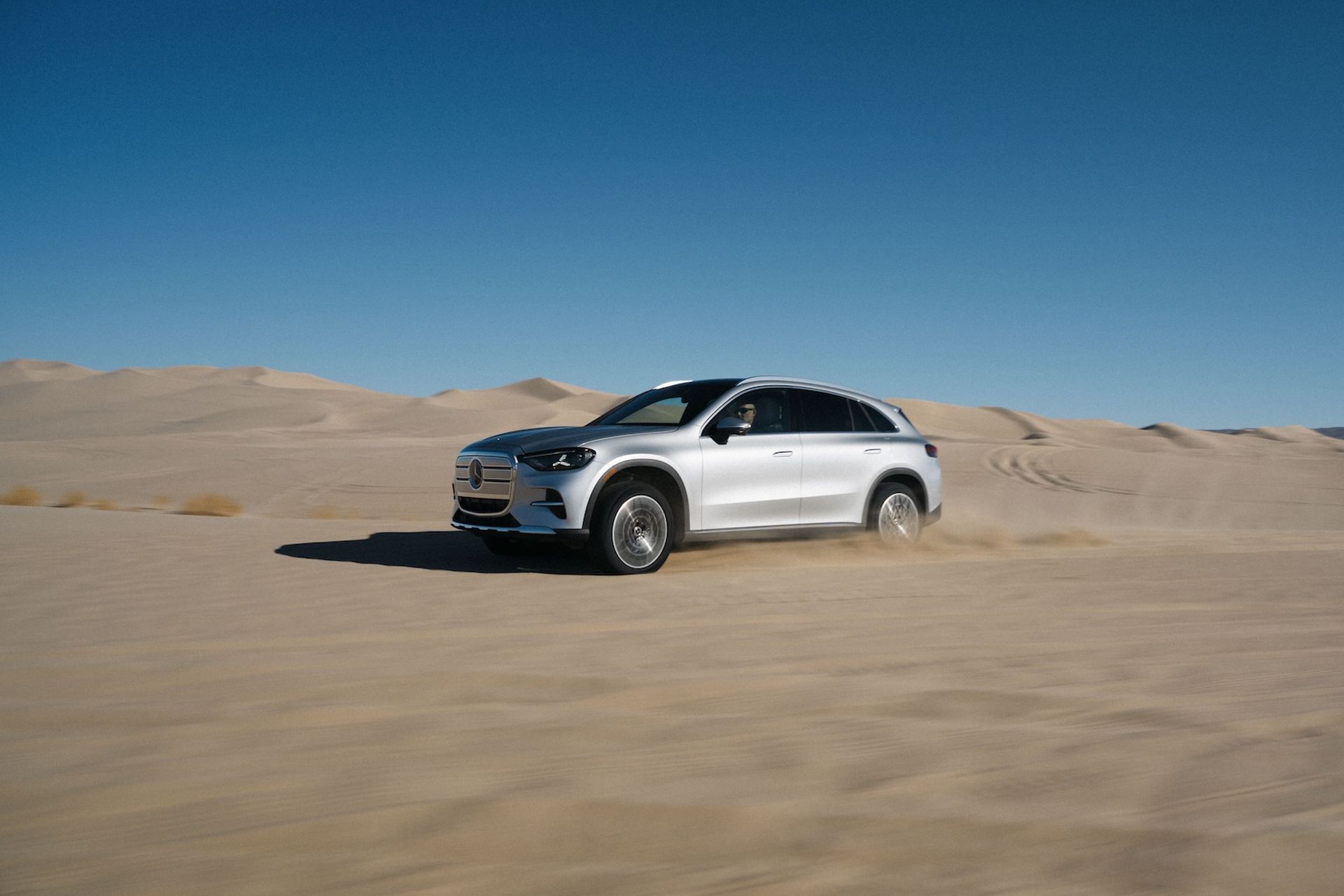 Η Mercedes GLC EQ ολοκληρώνει με επιτυχία τη δοκιμή αντοχής στην έρημο