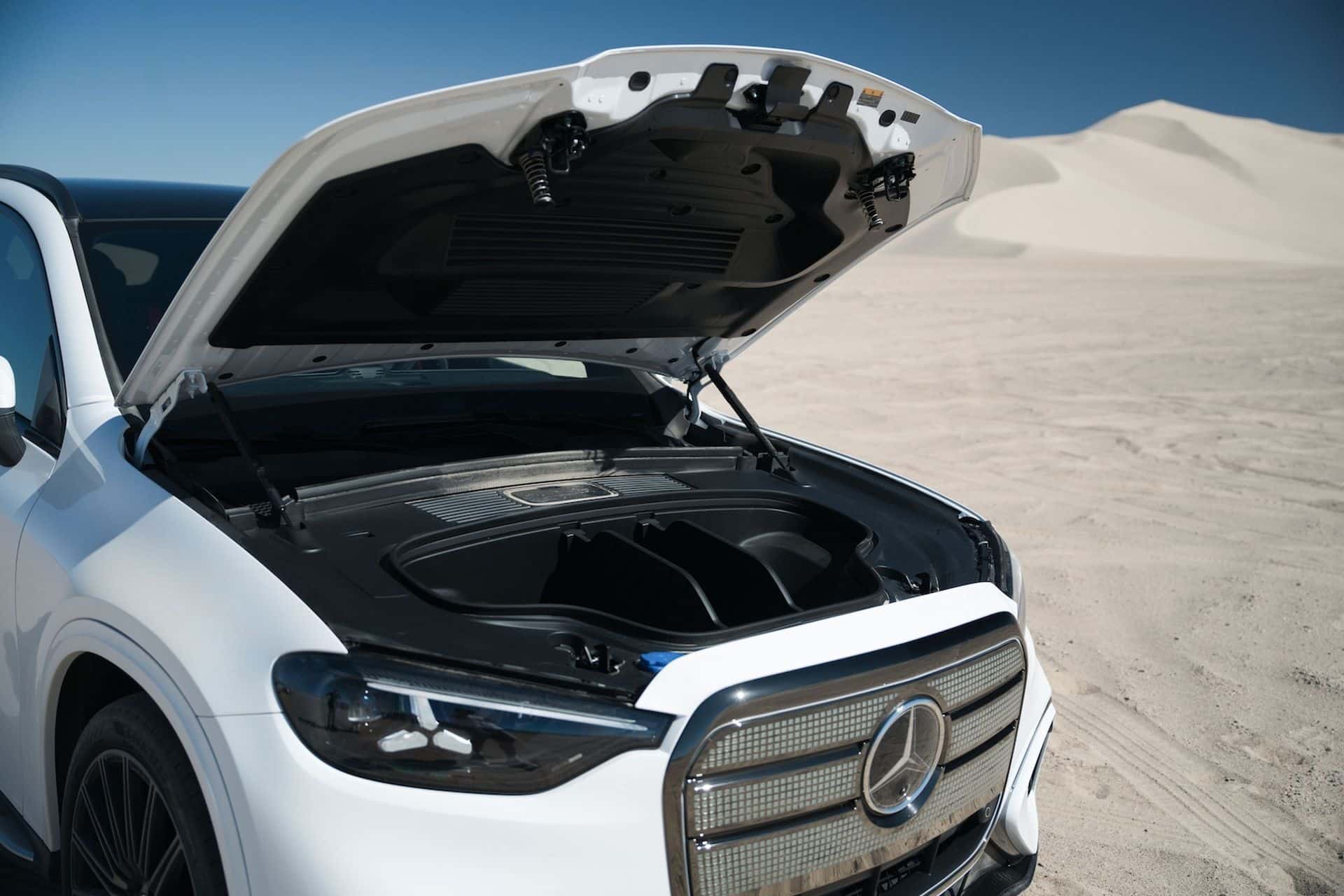 Η Mercedes GLC EQ ολοκληρώνει με επιτυχία τη δοκιμή αντοχής στην έρημο