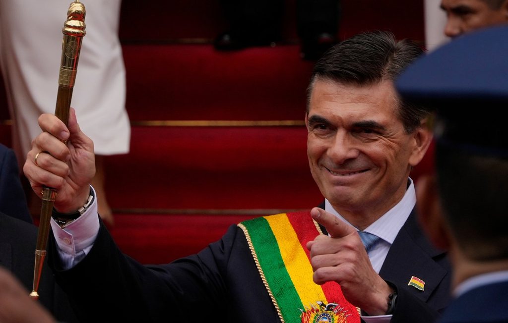 Ο πρόεδρος της Βολιβίας Πας καταργεί το υπουργείο Δικαιοσύνης – «Το υπουργείο διωγμών τέλειωσε, το υπουργείο αδικίας τέλειωσε»