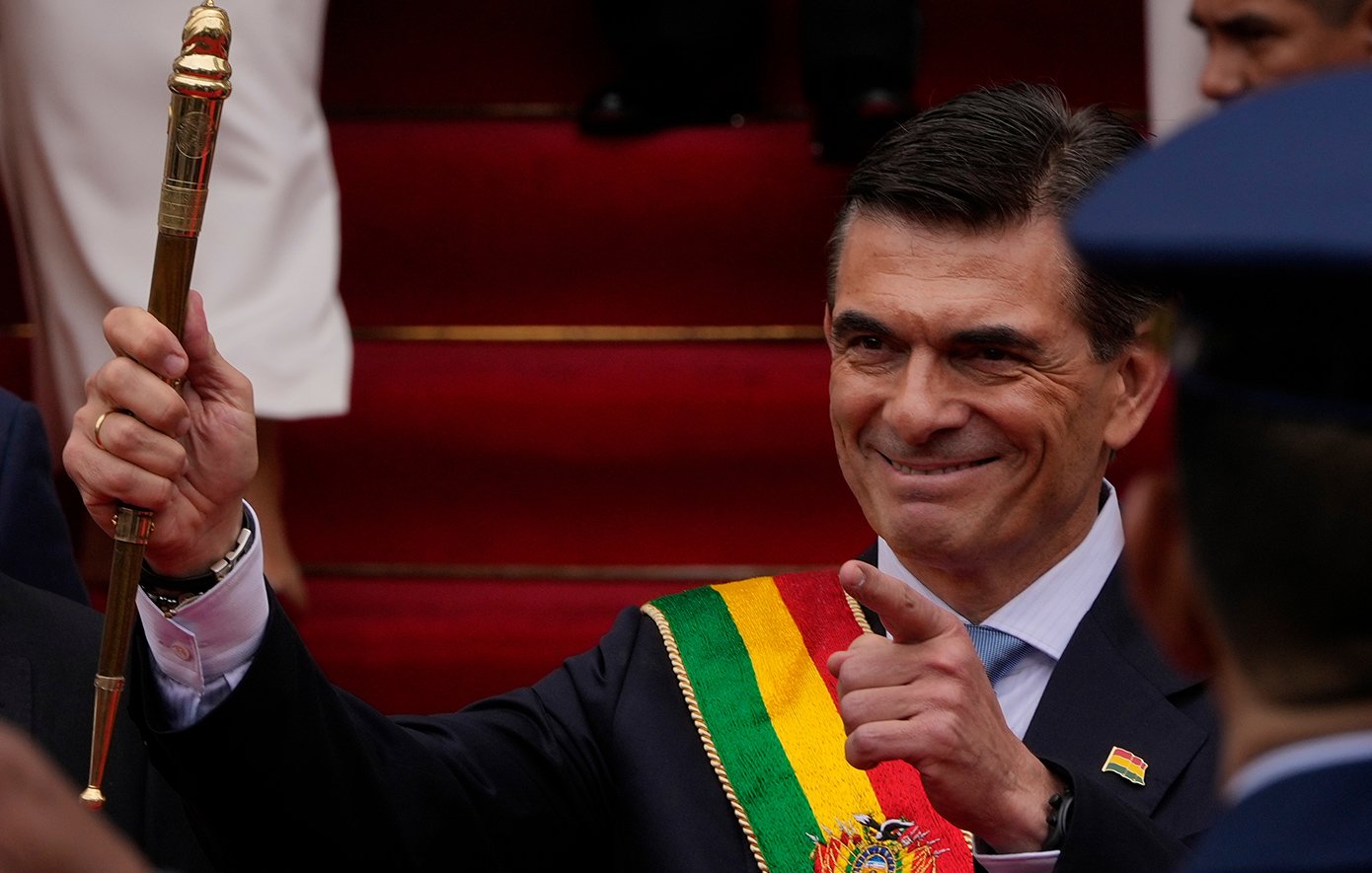 Ο πρόεδρος της Βολιβίας Πας καταργεί το υπουργείο Δικαιοσύνης – «Το υπουργείο διωγμών τέλειωσε, το υπουργείο αδικίας τέλειωσε»