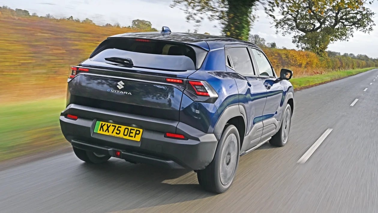 Suzuki e Vitara vs Ford Puma Gen-E: Η μεγάλη κόντρα των μικρών ηλεκτρικών SUV