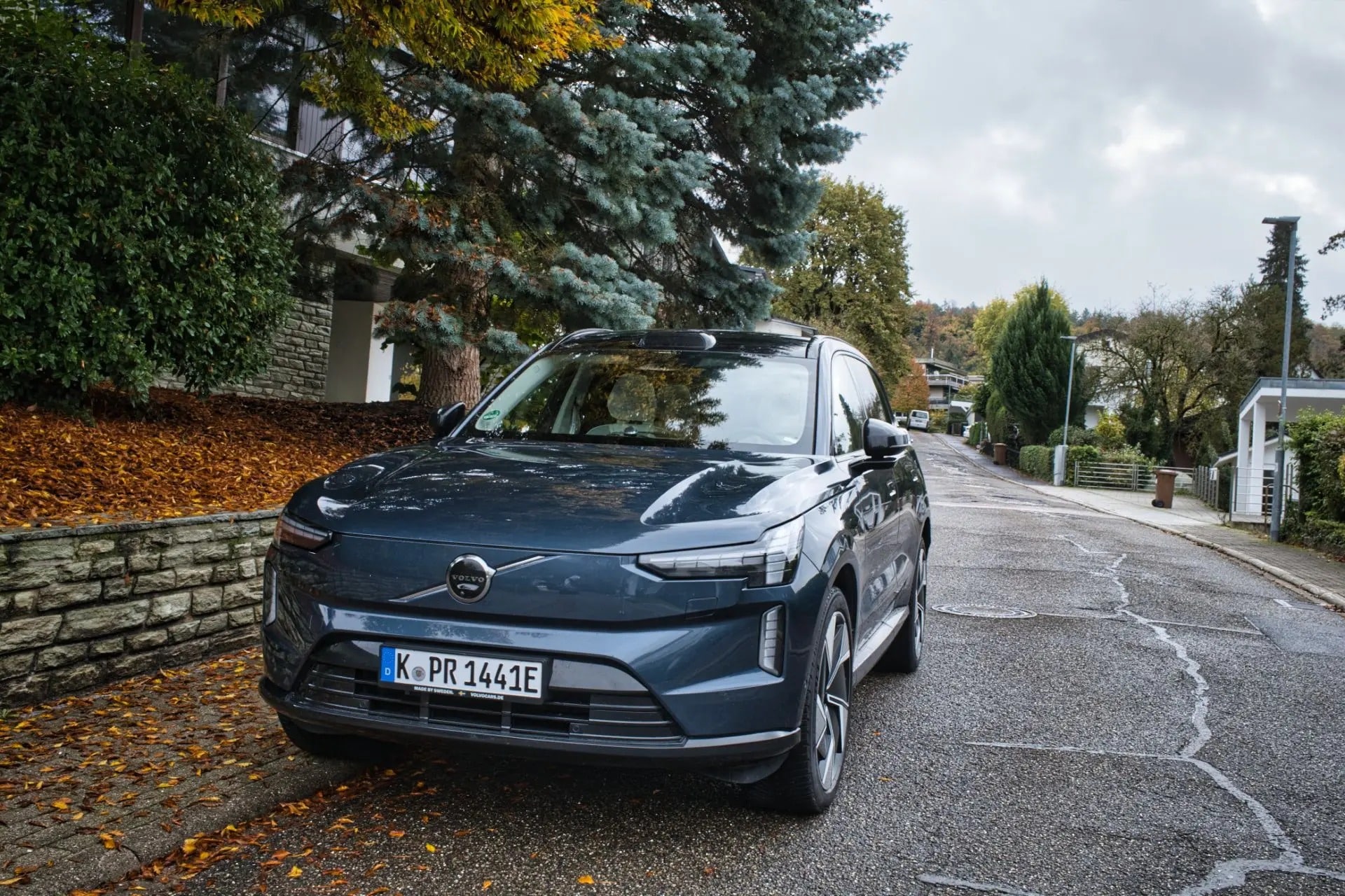 Volvo EX90 – H κυριαρχία στην πιο ήρεμη μορφή της