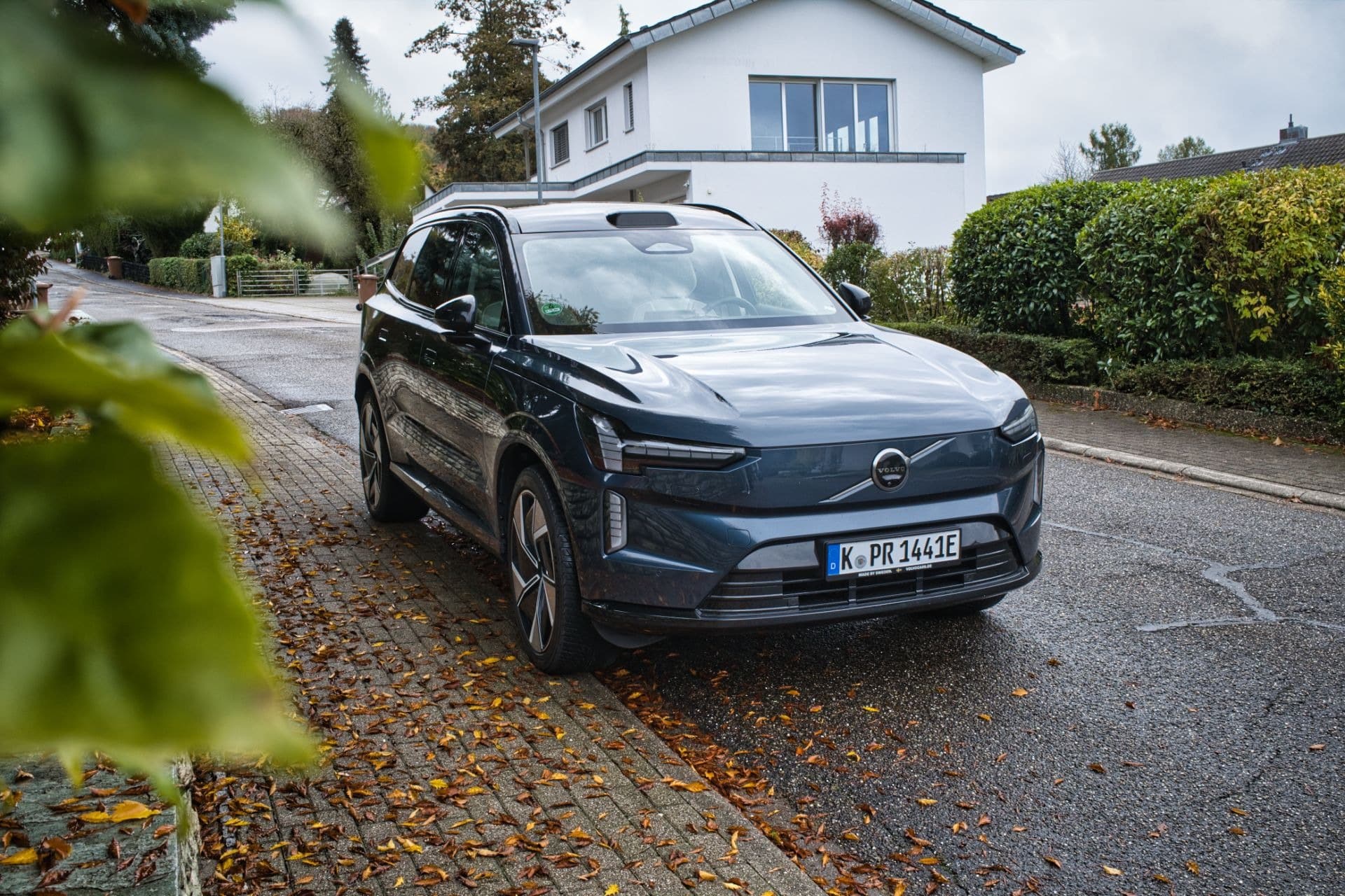 Volvo EX90 – H κυριαρχία στην πιο ήρεμη μορφή της