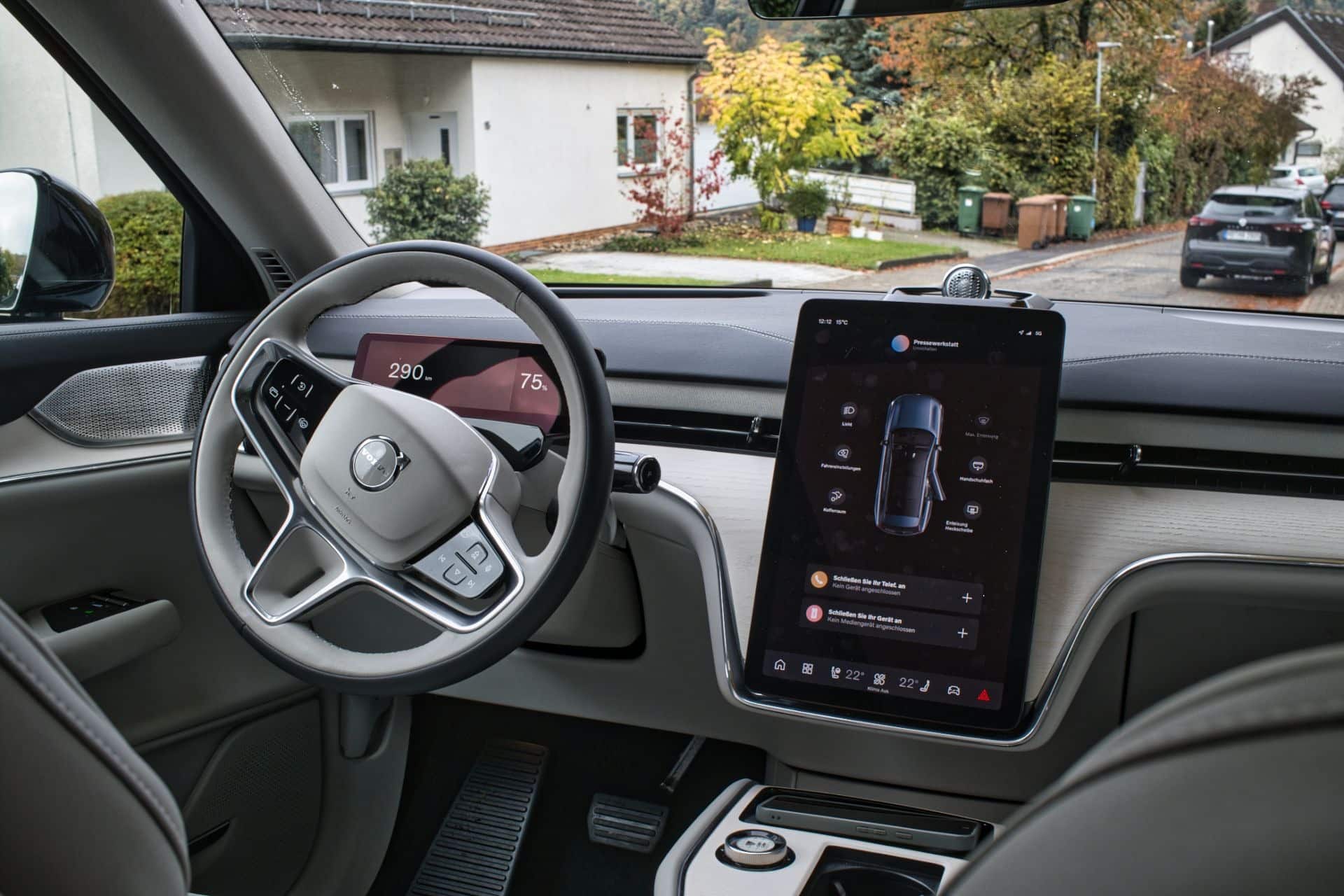 Volvo EX90 – H κυριαρχία στην πιο ήρεμη μορφή της