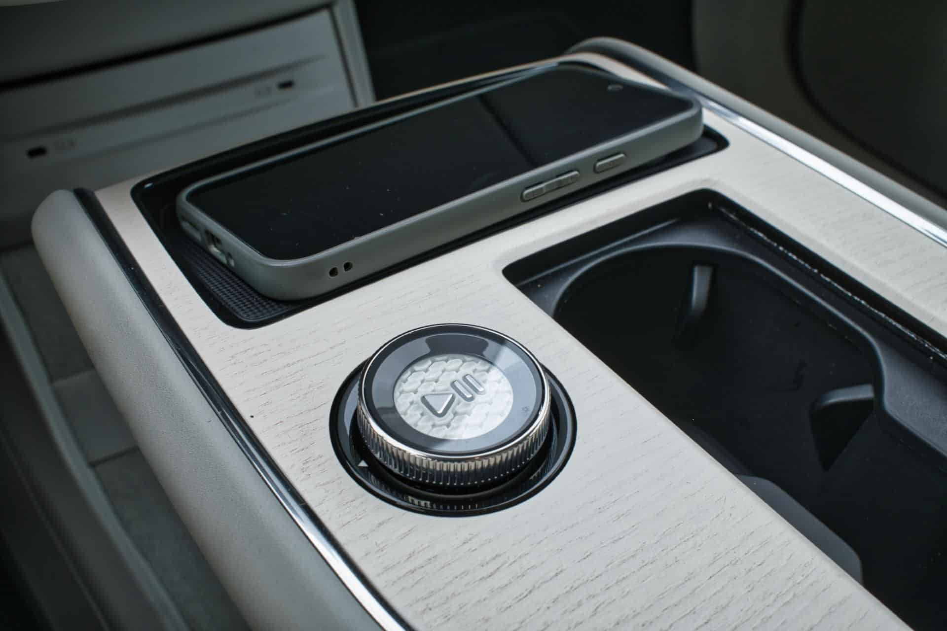 Volvo EX90 – H κυριαρχία στην πιο ήρεμη μορφή της