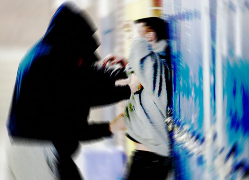 Θλιβερά στοιχεία για την ανήλικη παραβατικότητα: Μειώνονται τα όρια ηλικίας, συμμετέχουν περισσότερα κορίτσια