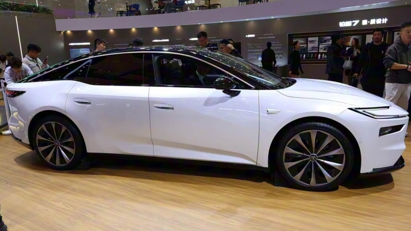 Το νέο κινεζικό ηλεκτρικό σεντάν bZ7 της Toyota κάνει ντεμπούτο