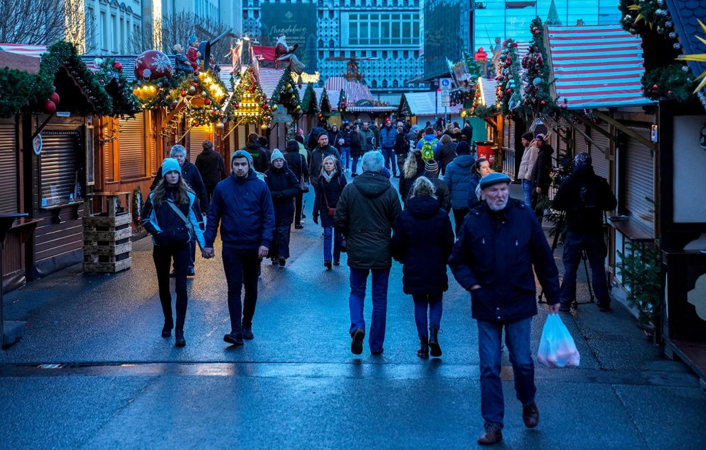 Οι Γερμανοί θα ξοδέψουν λιγότερα χρήματα για δώρα τα φετινά Χριστούγεννα