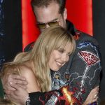 Η Μίλι Μπόμπι Μπράουν κατήγγειλε τον Ντέιβιντ Χάρμπορ για «παρενόχληση και εκφοβισμό» πριν το φινάλε του «Stranger Things»