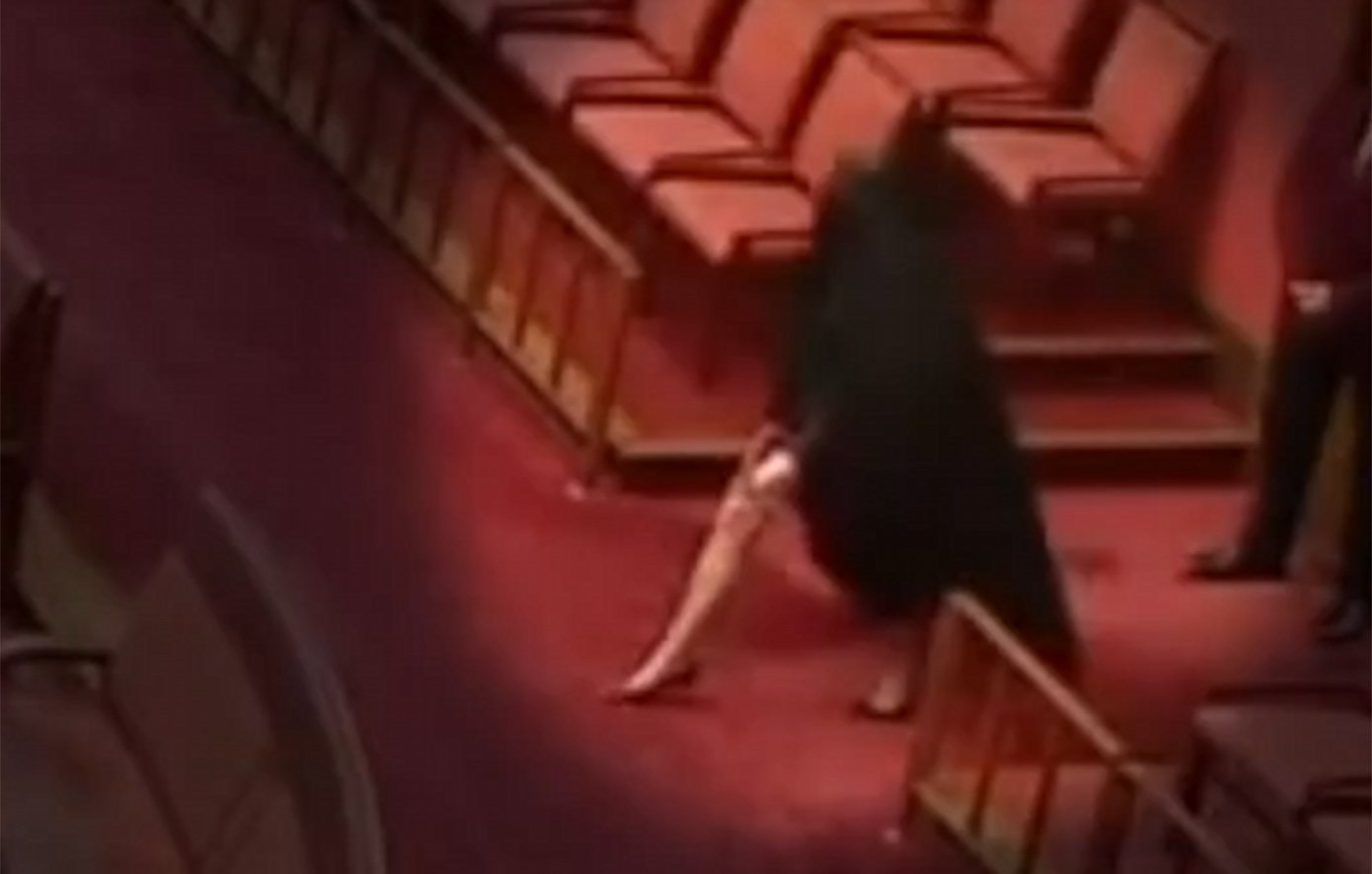 Αυστραλία: Ακροδεξιά γερουσιαστής εμφανίστηκε με μπούρκα μέσα στο κοινοβούλιο και προκάλεσε οργισμένες αντιδράσεις