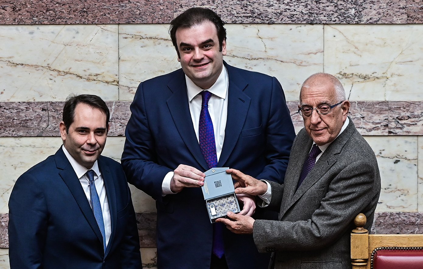 Προϋπολογισμός 2026: Ενίσχυση 3,2 δισ. ευρώ για μισθωτούς επαγγελματίες αγρότες και ένστολους το 2026