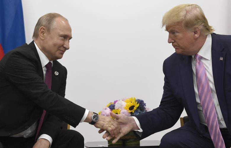 Ο Τραμπ ετοιμάζεται να αναγνωρίσει τα εδάφη που κατέχει η Ρωσία στην Ουκρανία