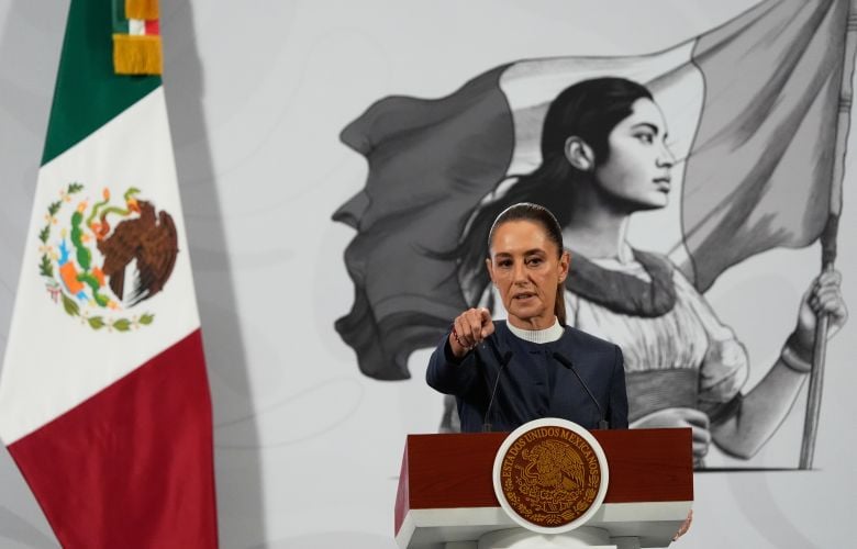 Η πρόεδρος του Μεξικού μηνύει άνδρα που την παρενόχλησε σεξουαλικά στον δρόμο – Φίλησε στο λαιμό την Σέινμπαουμ και προσπάθησε να της πιάσει το στήθος