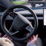 Η Tesla φέρνει την πλήρως αυτόνομη οδήγηση στην Ευρώπη