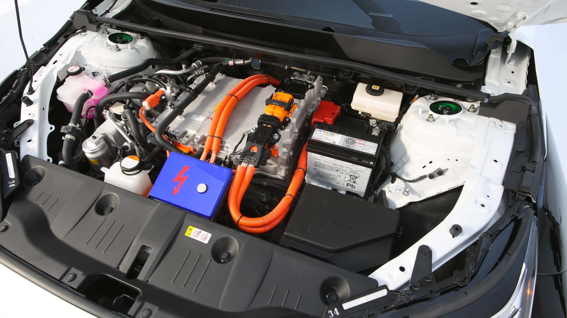 Toyota bZ Time Attack - Δεν υπόσχεται καρδιοχτύπια… τα προκαλεί!