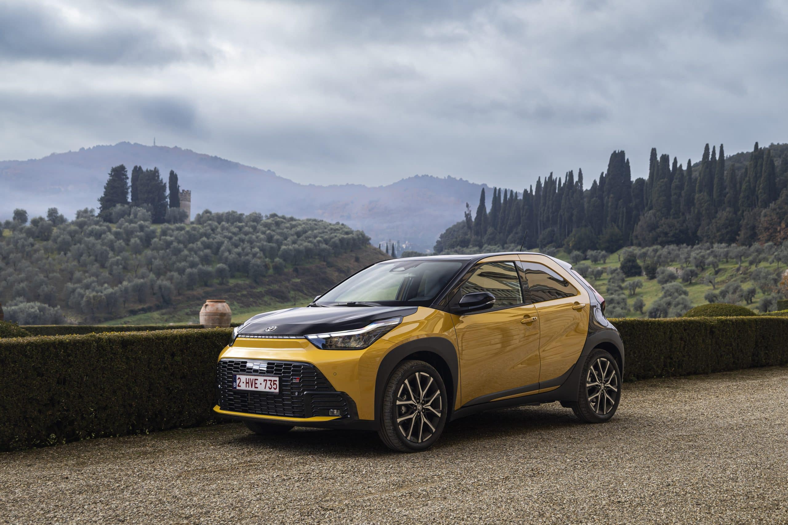 Νέο Toyota Aygo cross hybrid electric - Το ultra compact SUV