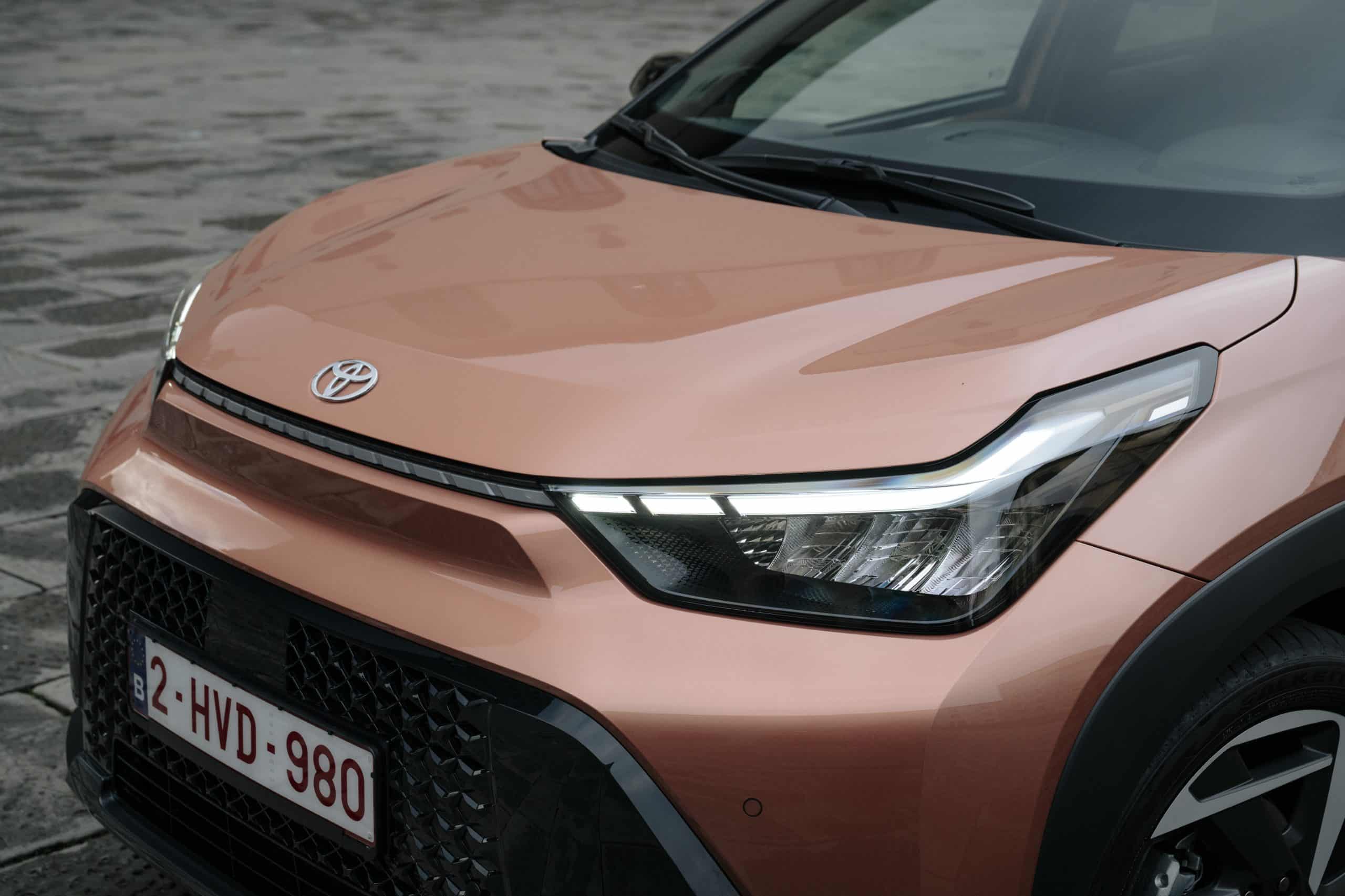 Νέο Toyota Aygo cross hybrid electric - Το ultra compact SUV