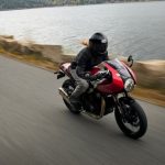 Ο θρύλος της Thruxton συνεχίζεται έστω και σε... 400άρι