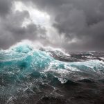 Τετραμελής οικογένεια από την Ισπανία αγνοείται μετά τη βύθιση τουριστικού πλοιαρίου στη Ινδονησία