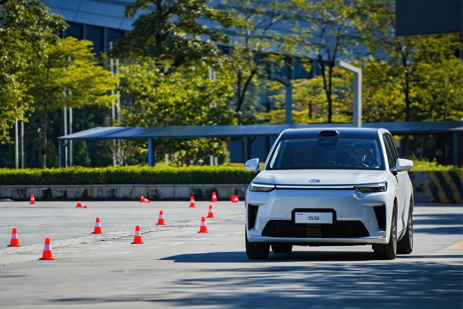 GAC S9: Η νέα υβριδική ναυαρχίδα των 500 ίππων