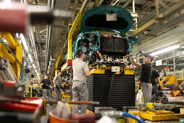 Η νέα γενιά του Nissan LEAF ζωντανεύει το όραμα EV36Zero στο εργοστάσιο του Sunderland