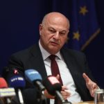 Φάκελο με αιτήματα παρέδωσαν στον Τσιάρα εκπρόσωποι αγροτών από την Κορινθία